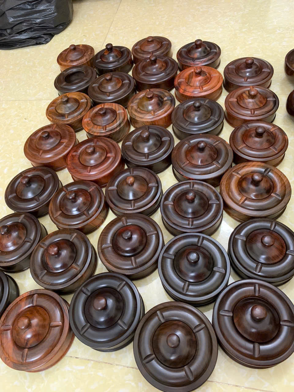 Gạt Tàn Gỗ Trắc Đỏ Đen – Có Nắp Đậy, Sang Trọng