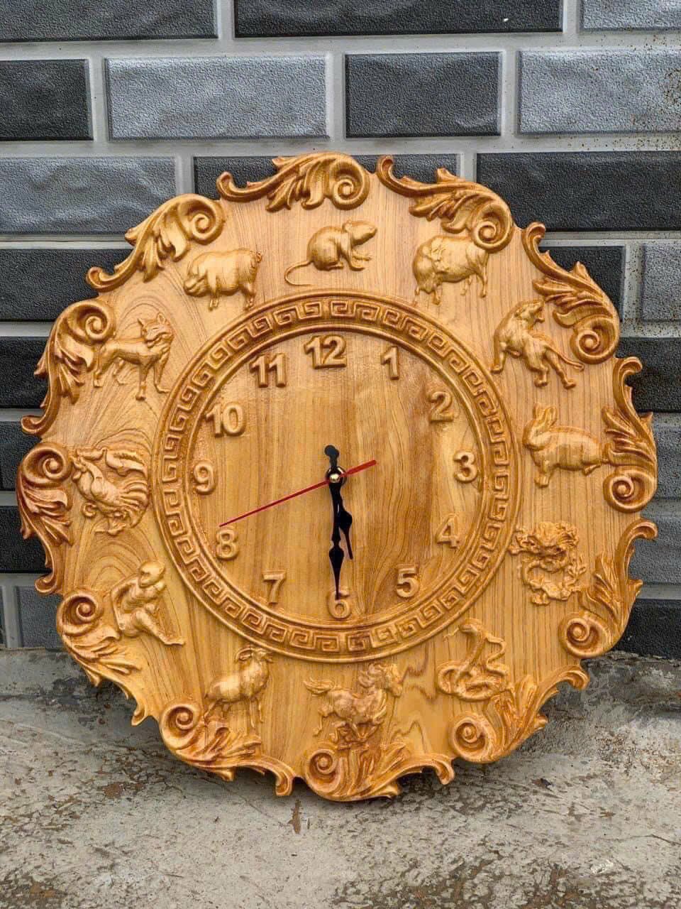 Đồng Hồ 12 Con Giáp Gỗ Pơ Mu – Đường Kính 40cm, Sang Trọng