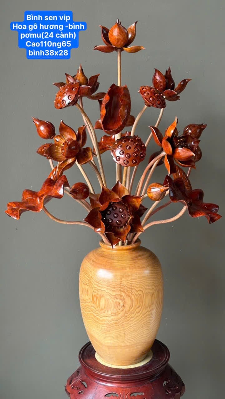 Bình hoa sen gỗ hương VIP 24 cành – hoa to, đục tay tinh xảo, bình pơmu
