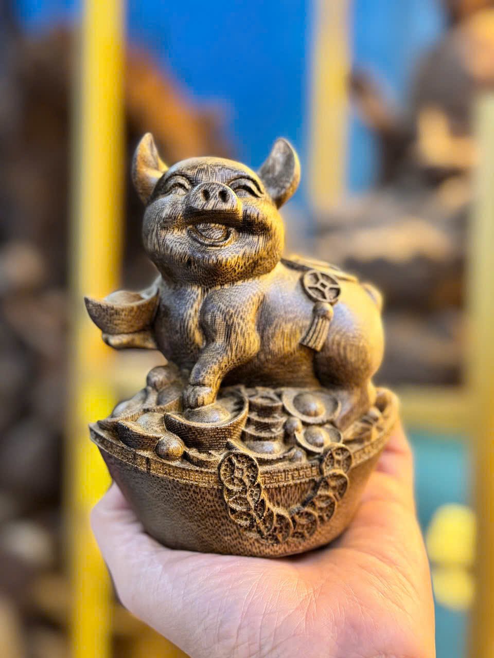 Tượng Heo Tài Lộc Phong Thủy - Biểu Tượng Sung Túc & May Mắn