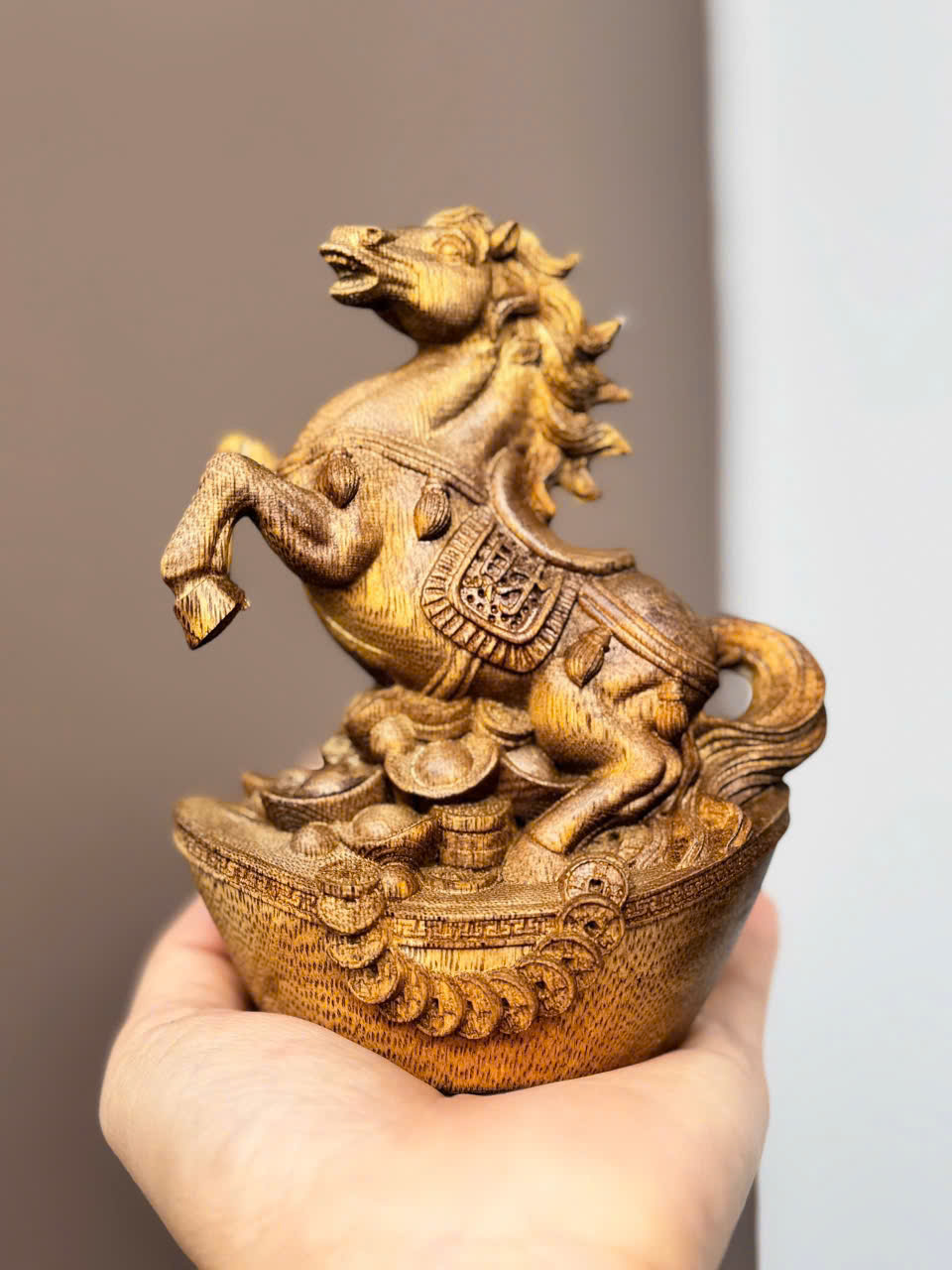 Tượng Ngựa Tài Lộc Gỗ Cao Cấp – May Mắn & Thịnh Vượng