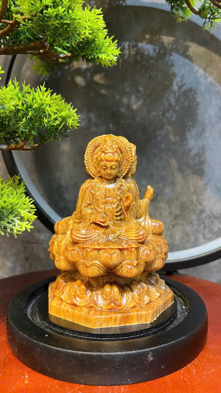 Tượng Phật Tam Thế Gỗ Huyết Long – Kèm Lồng Kính, Thủ Công Tinh Xảo