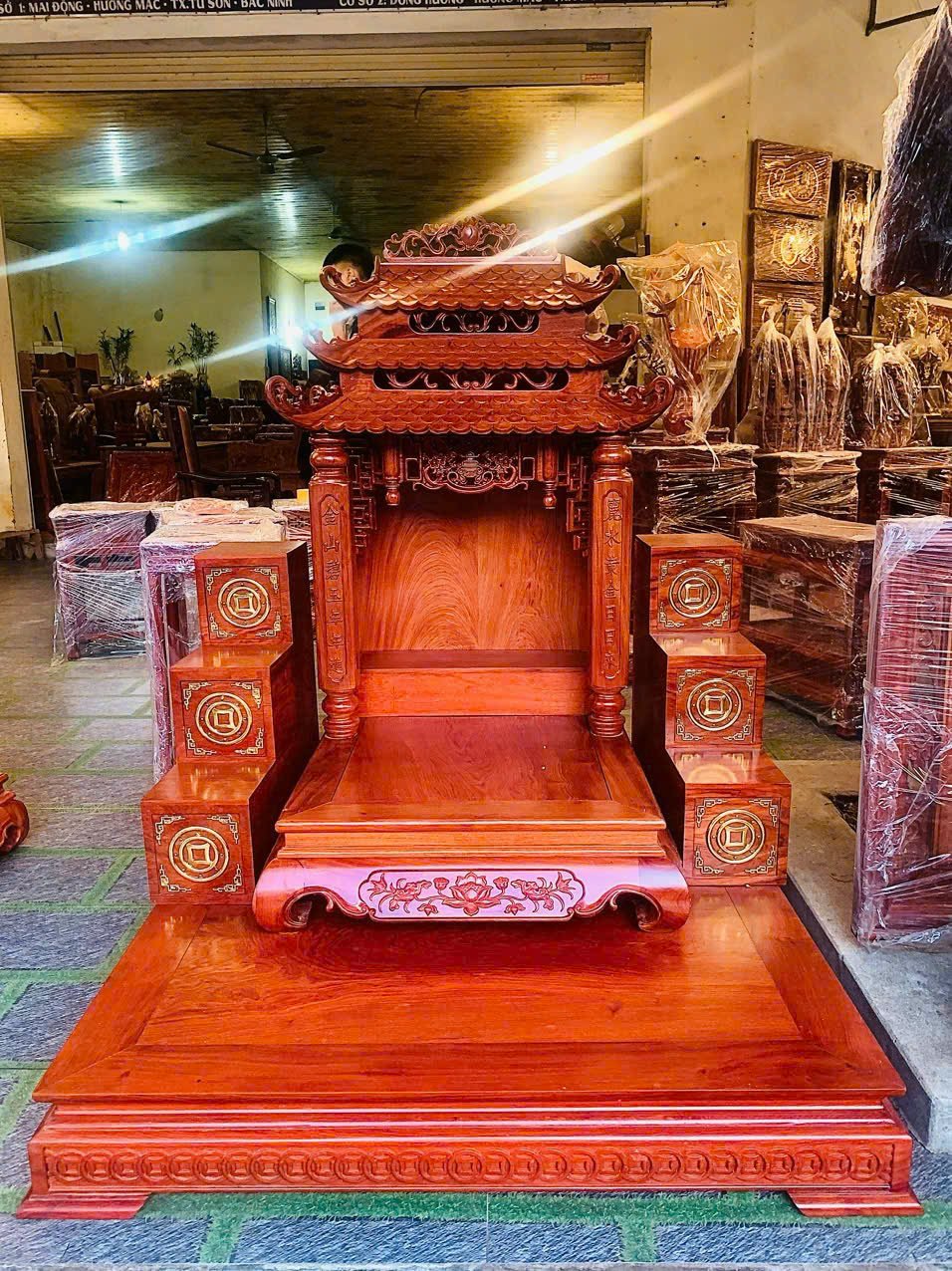 Bàn Thờ Thần Tài Gỗ Hương Cao Cấp – Thu Hút Tài Lộc, Kinh Doanh Phát Đạt