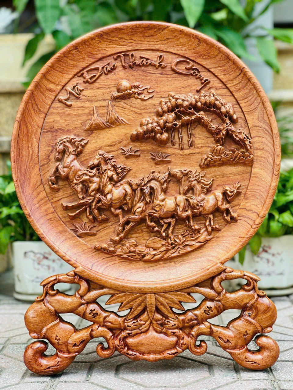 Đĩa Phong Thủy Gỗ Hương Đá – Chạm Khắc Tinh Xảo, Vân Gỗ Đẹp