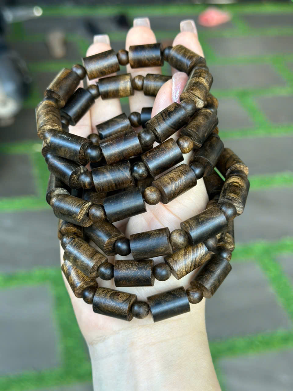 Vòng trầm hương Indo đốt trúc 10li – Mùi ngọt tự nhiên, tặng kèm lọ