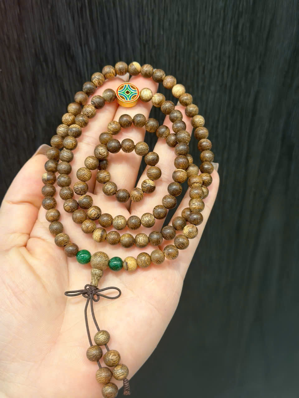 Vòng Tay Kiến Rừng Việt Mix Phụ Kiện Cao Cấp – Size 6li Mùi Thơm Sống Mạnh