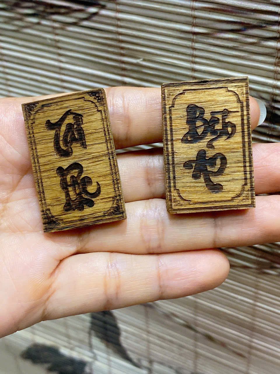 [10 thẻ] Thẻ Tài Lộc Bình An Bỏ Ví – Trầm Hương Tốc Già Dầu Cao Cấp