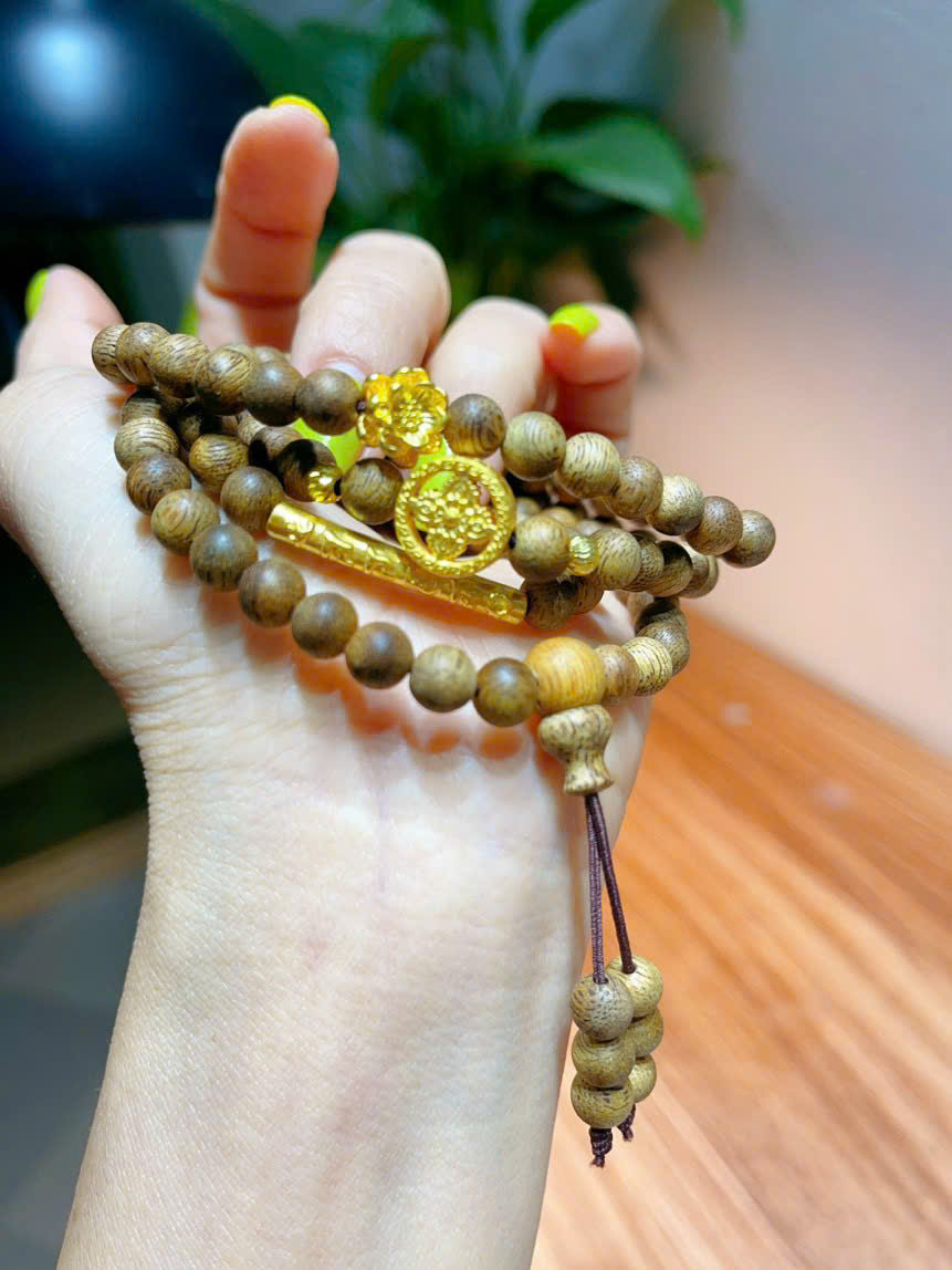 Chuỗi trầm rừng Lào trơn & mix vàng 24k – Vòng tay phong thủy cao cấp