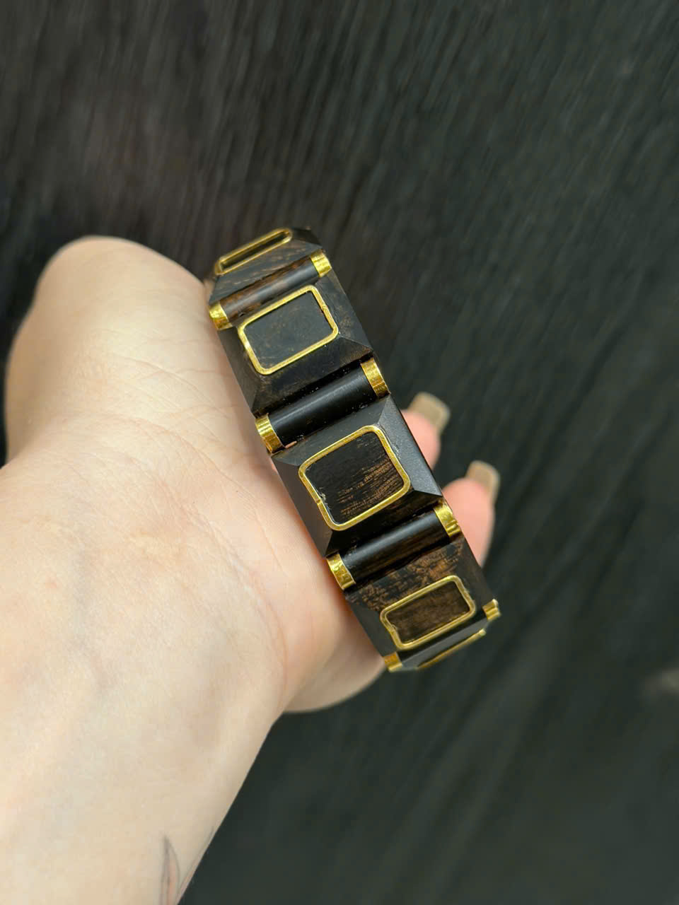 Vòng Lách Trầm Indo Bọc Vàng 5K – Thơm Đậm, Sang Trọng