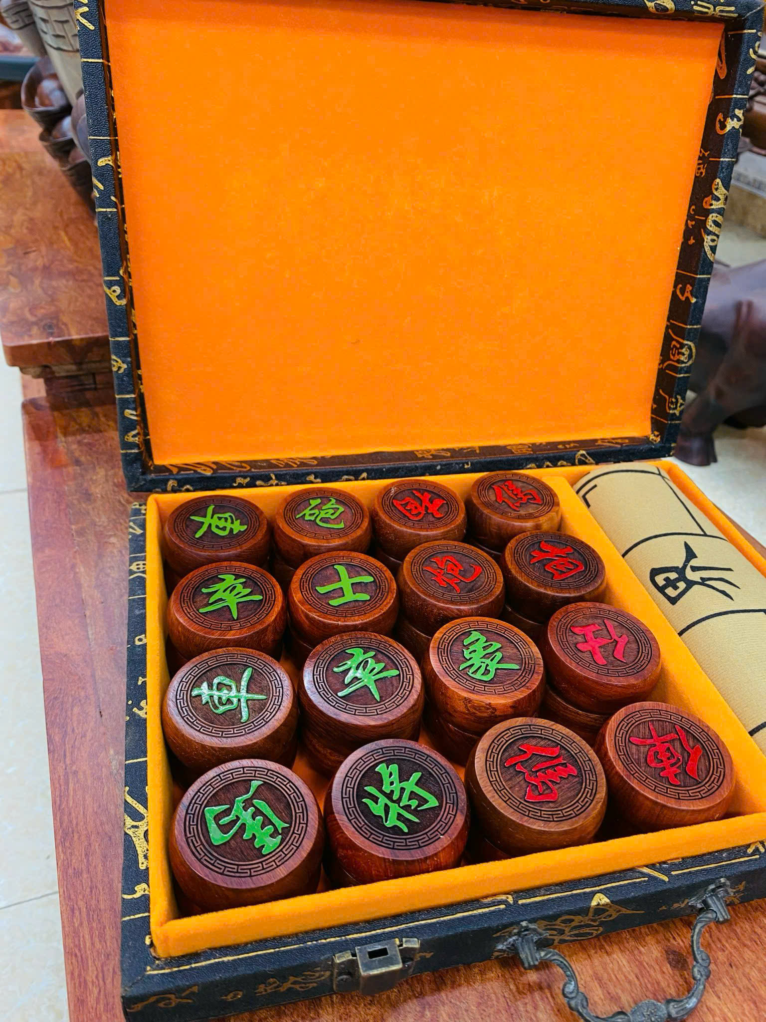 Bộ Cờ Gỗ Hương Bàn Vải – Kèm Hộp Sang Trọng, Chơi & Trưng Bày