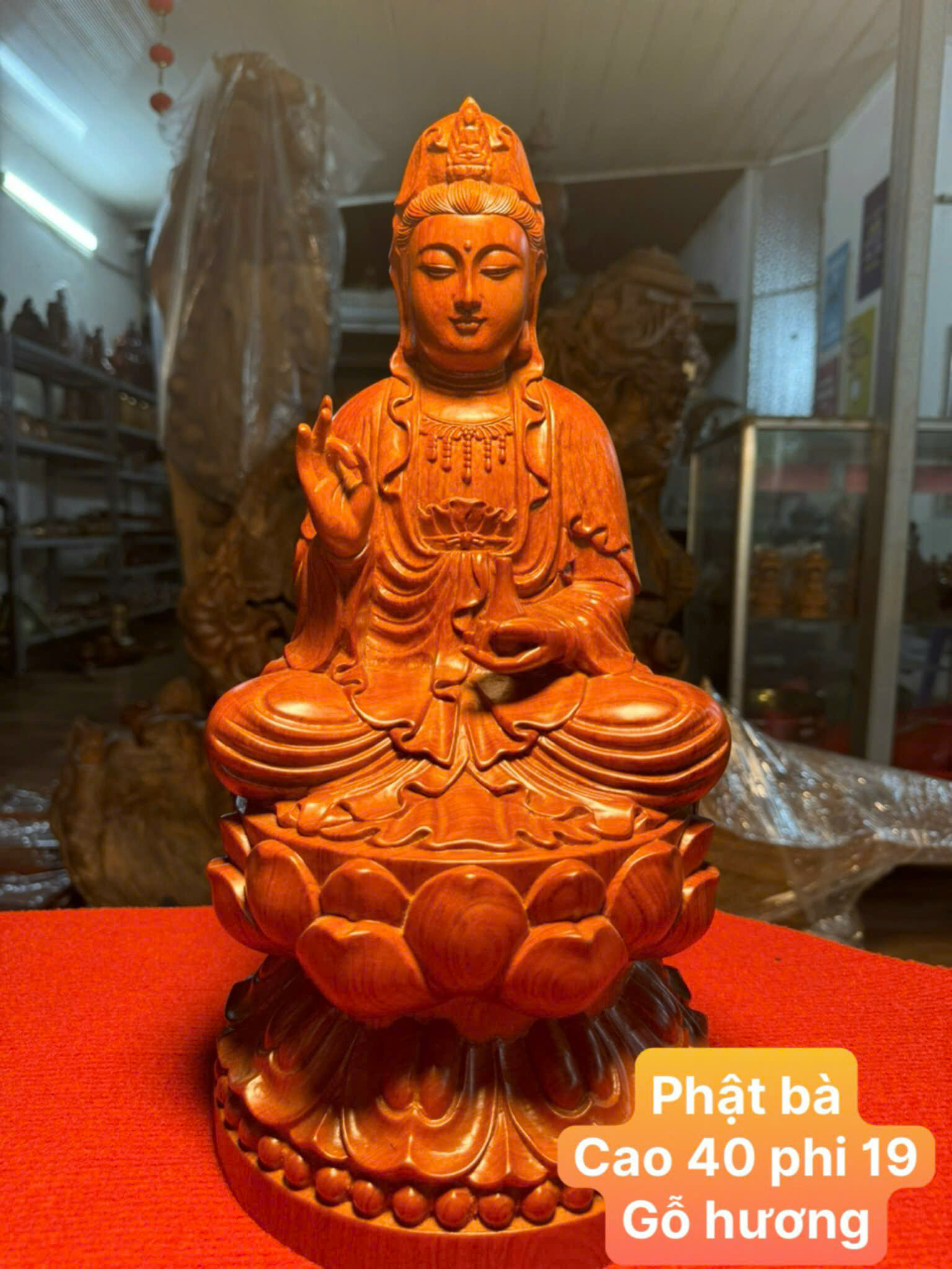 Tượng Phật Bà Quan Âm gỗ hương cao 40cm – trấn trạch bình an