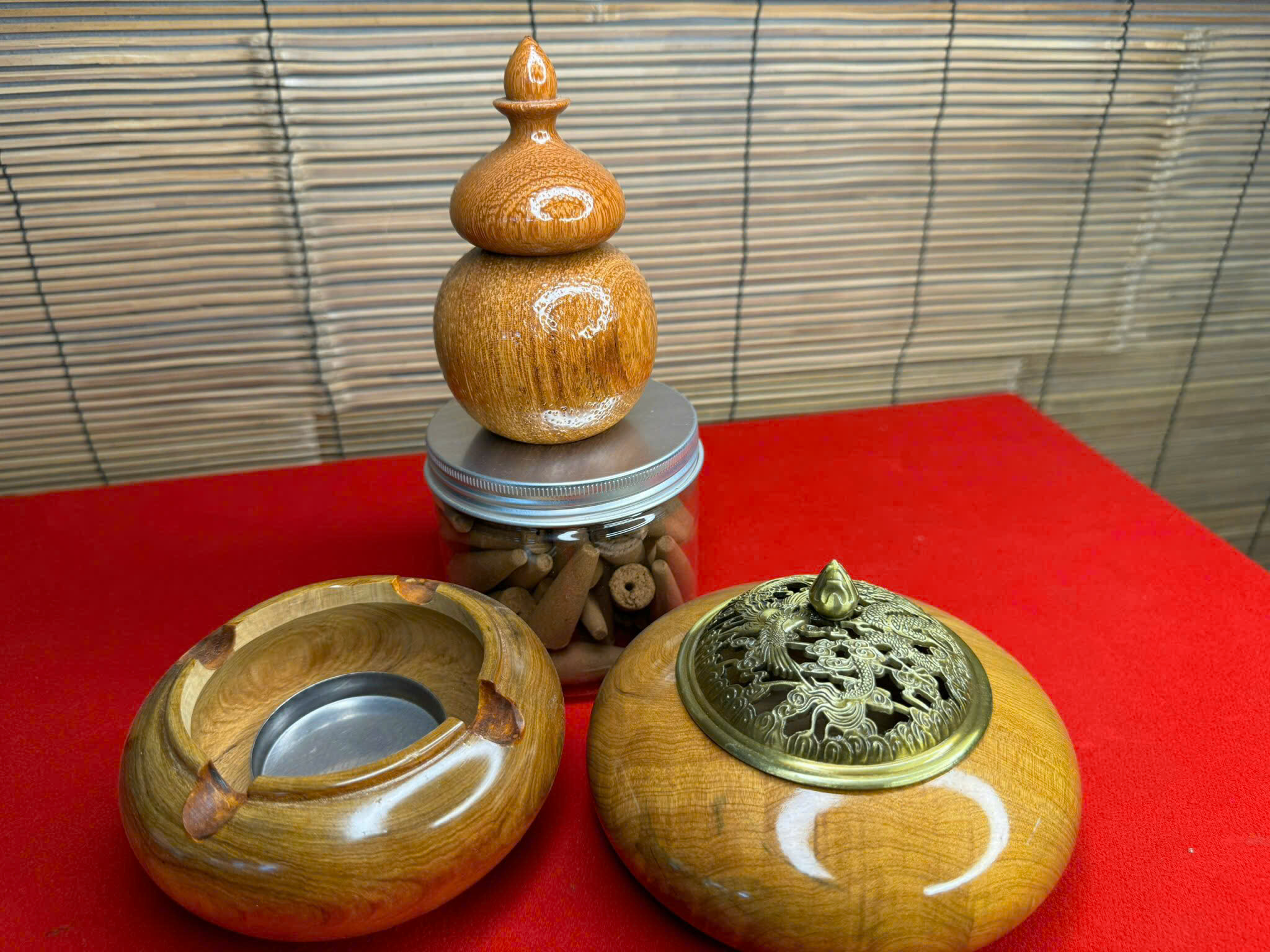 Bộ đồ dùng xông trầm gỗ Bách Xanh – thư giãn, thơm ngát, decor bàn trà