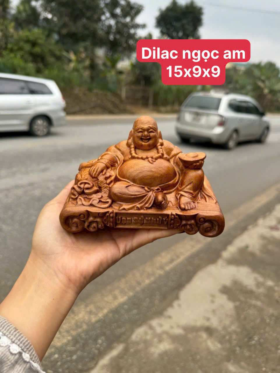 Tượng Di Lặc gỗ Ngọc Am để bàn – gỗ thơm tuyển chọn làm quà biếu