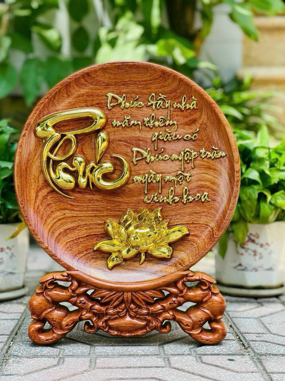 Đĩa chữ Phúc rát vàng gỗ hương vân chun cao cấp