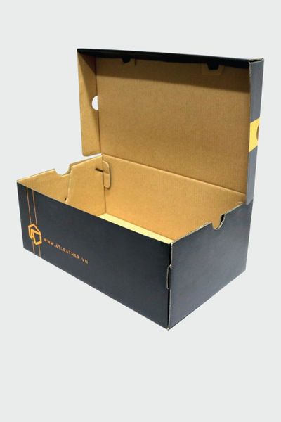 Hộp carton đựng giày in flexo 32x22x12cm (đen-vàng)