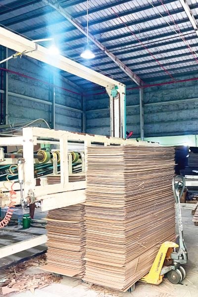 In thùng carton giá rẻ 42x27x13cm 3 lớp