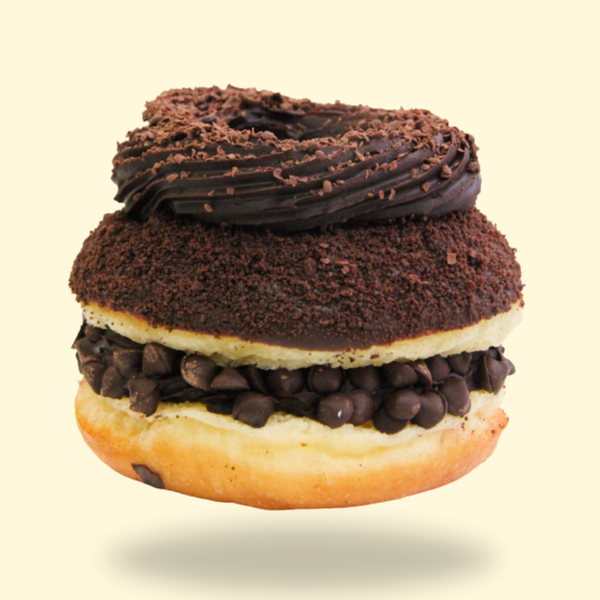 Bánh Doughnut The Ultimate Chocolate Dreamers