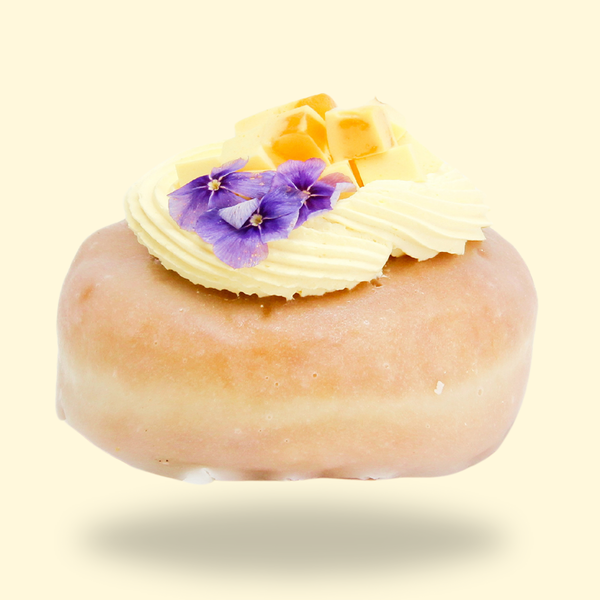 Bánh Doughnut Mango Cream Dream