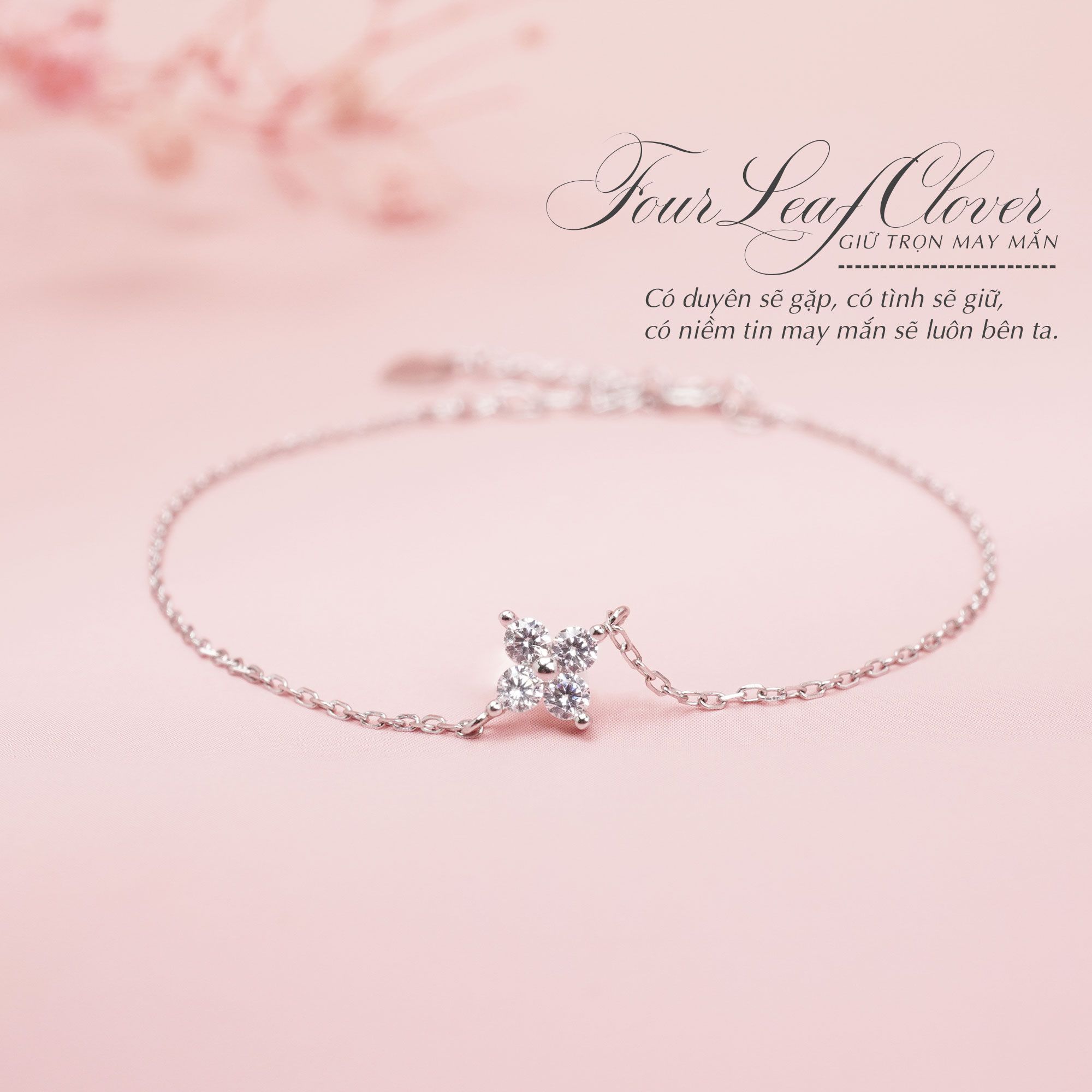 Lắc Tay Cỏ Bốn Lá Đính Đá