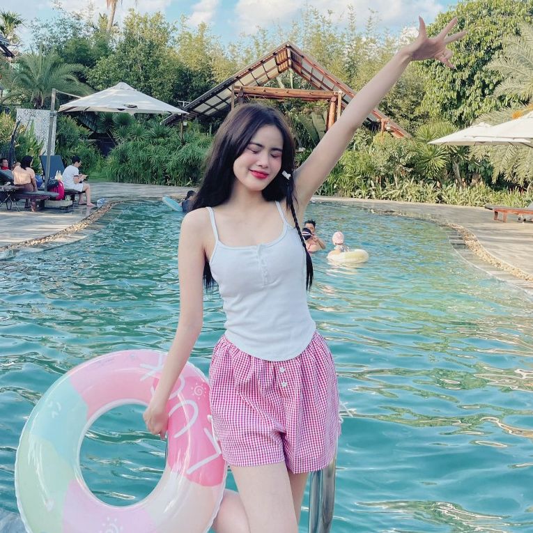 Áo thun 2 dây nữ VMSTYLE ôm body croptop vạt bầu phối nút basic thời trang mùa hè, đi biển ATU00806