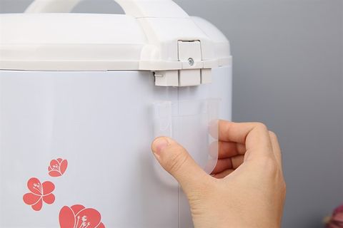 Nồi cơm nắp gài Comfee 1.8 lít CR-CM1820(C)