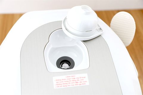 Nồi cơm điện tử Toshiba 1.8 lít RC-18NMFVN(WT)