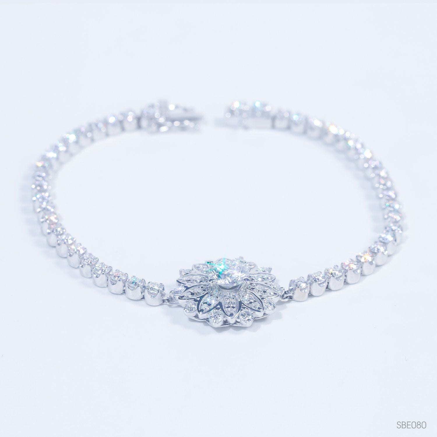  Lắc tay ổ 6.3mm bạc S925 xi kim chủ mois round D tấm mois SBE080 