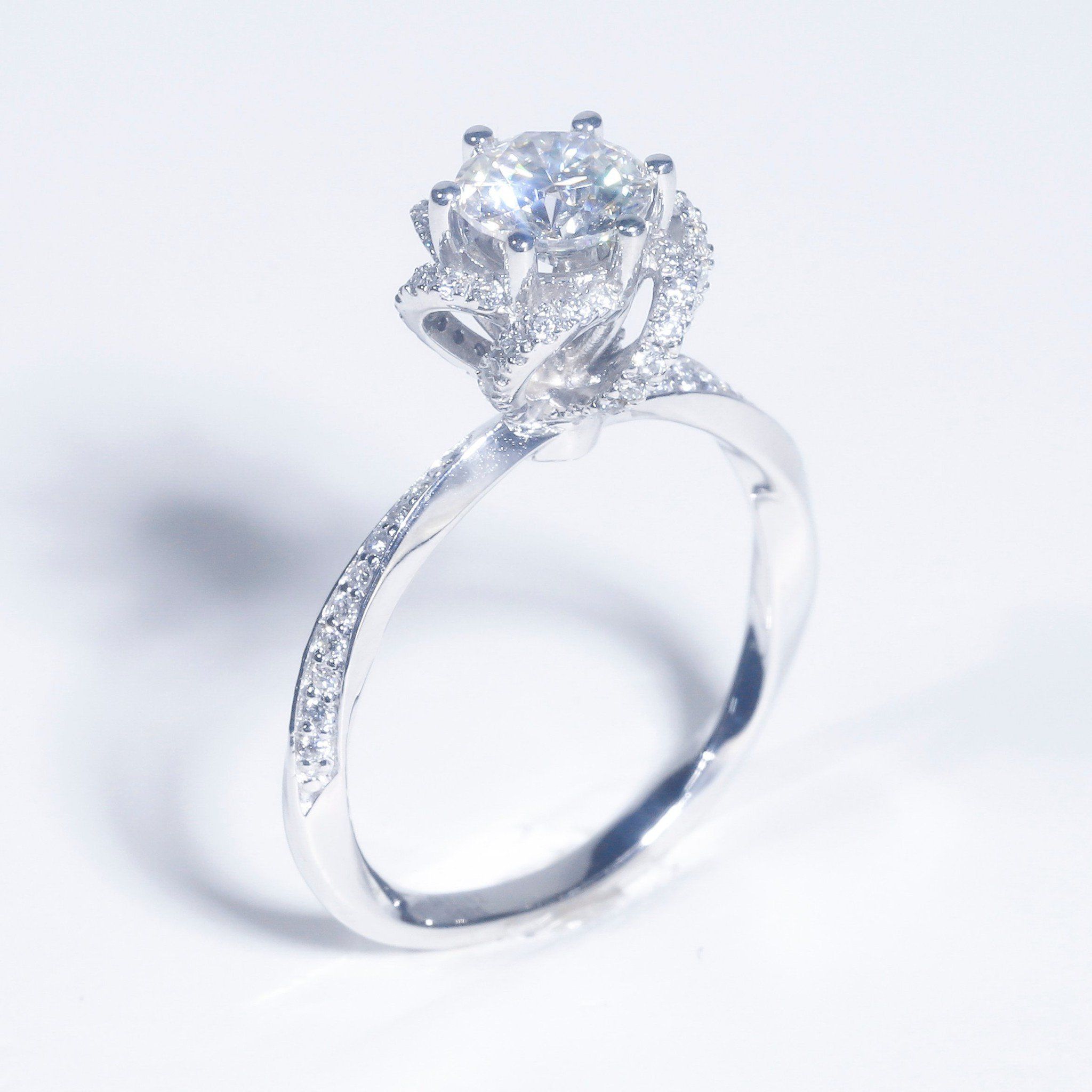  S925 Nhân nữ Halo xoắn đai xoắn Ổ 6,3mm Chủ Mois Round D tấm mois  SRE082.M1.m 