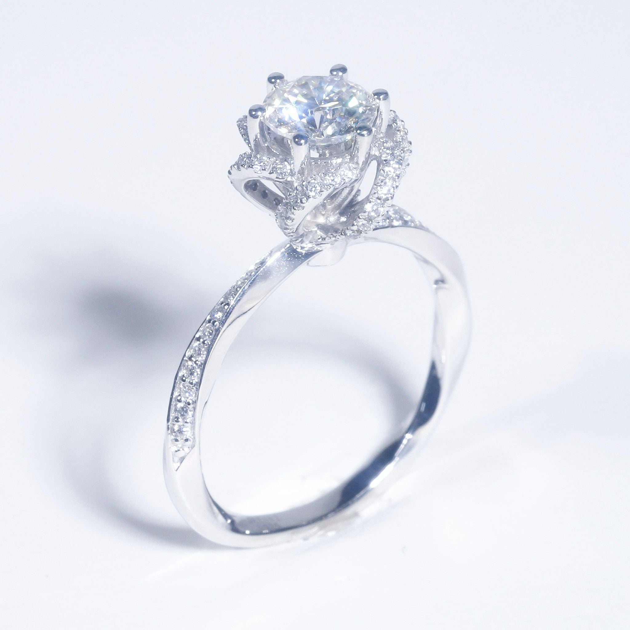  S925 Nhân nữ Halo xoắn đai xoắn Ổ 6,3mm Chủ Mois Round D tấm mois  SRE082.M1.m 