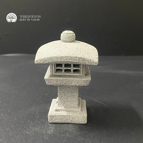 Tượng Đèn Đá Cửa Lưới Nhật