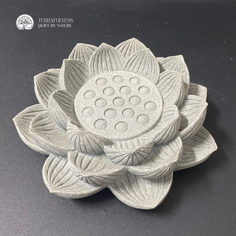 Tượng Đài Sen Bằng Đá