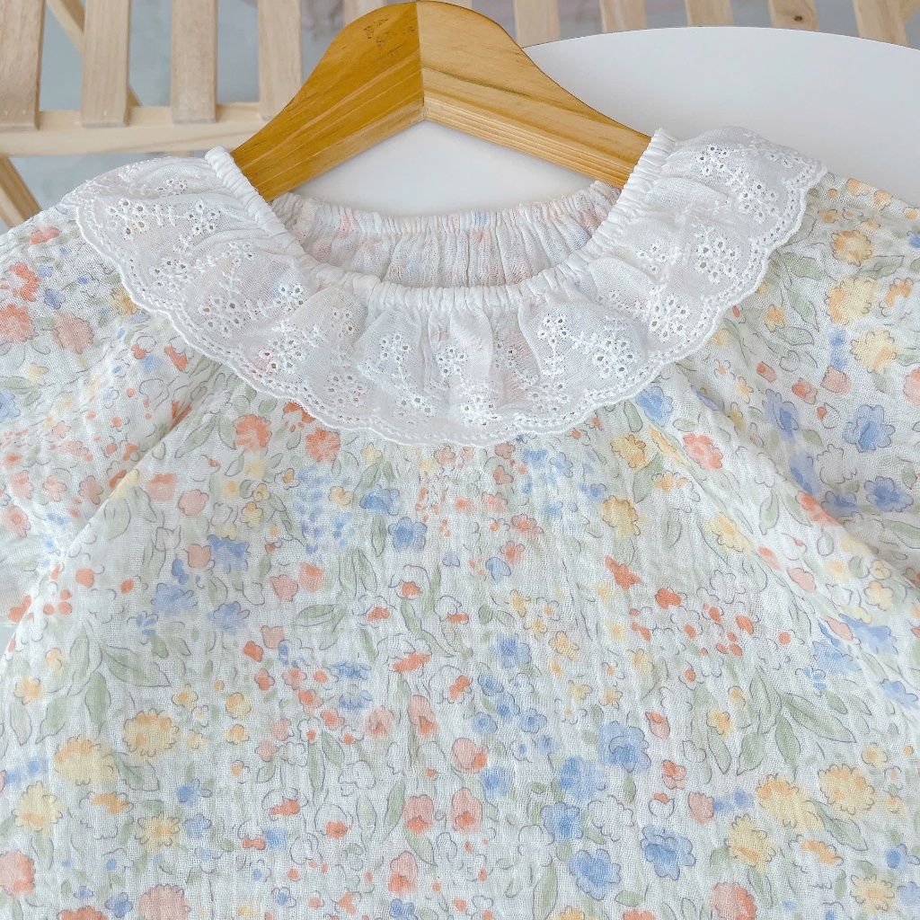 Pijama cho bé gái tay ngắn Lá Homewear A297 xô muslin cổ ren vintage hoa nhí dễ thương vải mềm mát 