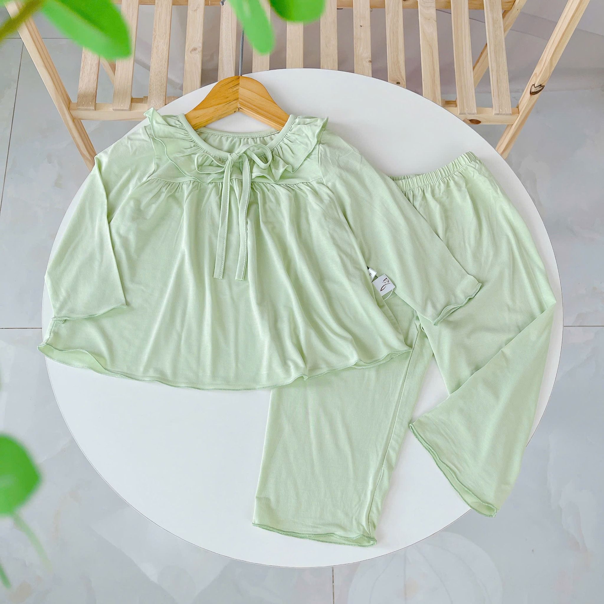  Bộ dài tay cho bé gái vải thun modal siêu mềm mát Áo Lá Homewear A068, pijama cho bé mặc ngủ vải sợi sồi 