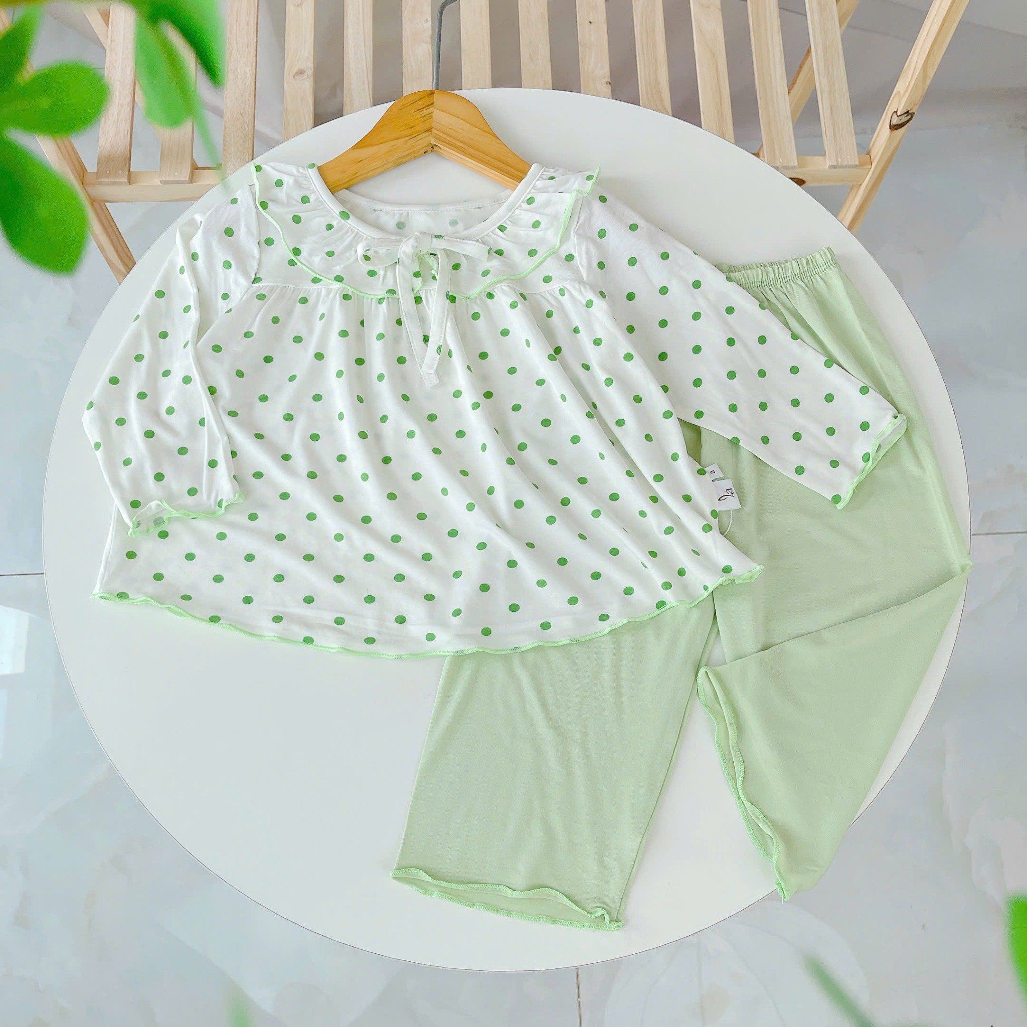  Bộ dài tay cho bé gái vải thun modal siêu mềm mát Áo Lá Homewear A068, pijama cho bé mặc ngủ vải sợi sồi 