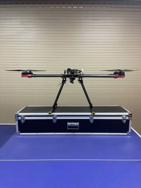  Máy bay rải dây mồi 8 cánh 