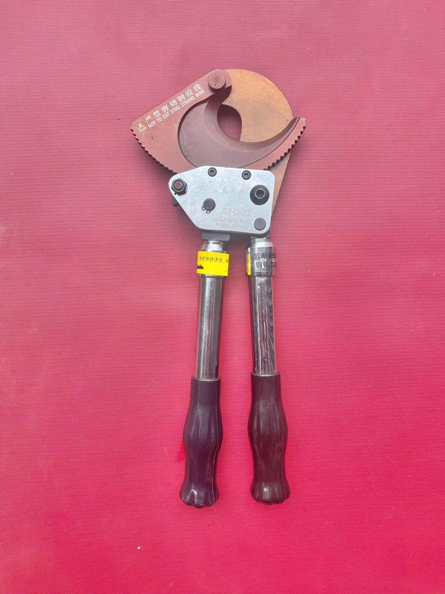  Kìm cẳt cáp nhông J52 