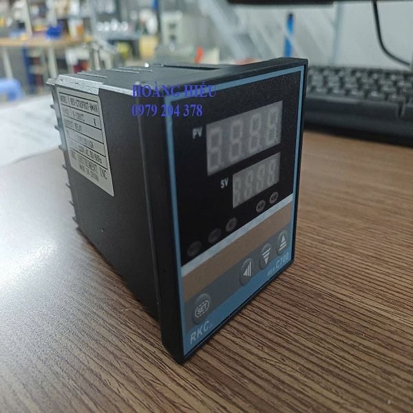  Đồng hồ nhiệt độ Rex C700 