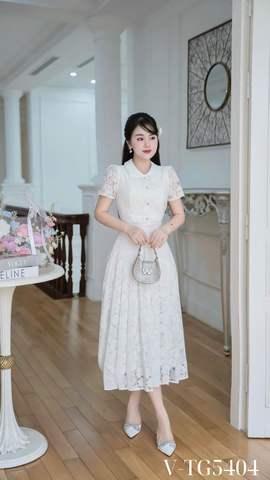 Váy ren hoa nhũ xếp ly