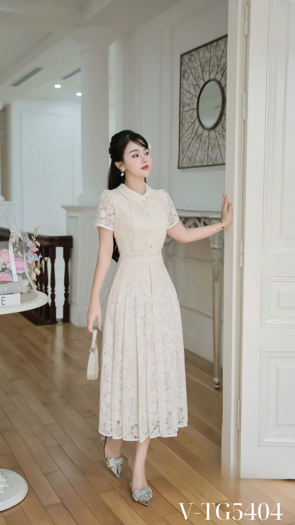 Váy ren hoa nhũ xếp ly
