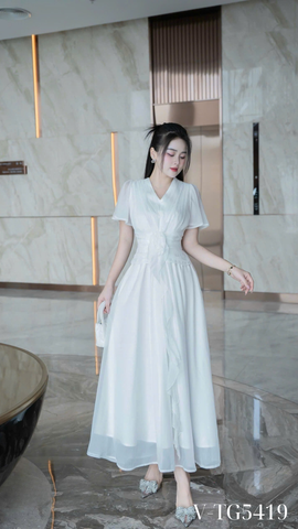 Váy tơ dáng maxi dài đi biển