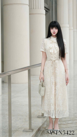 Váy ren bèo cổ