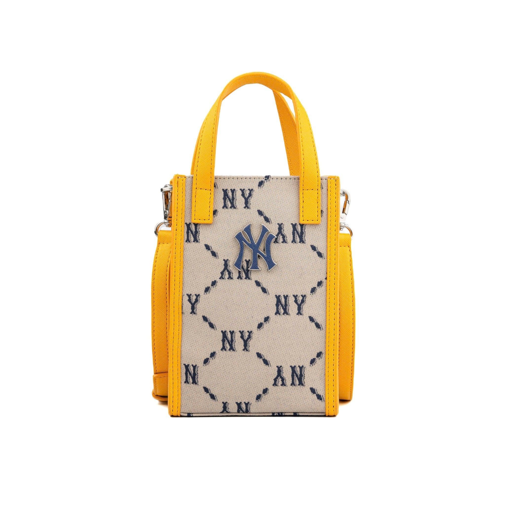  Túi MLB Monogram Diamond Jacquard Màu Vàng 