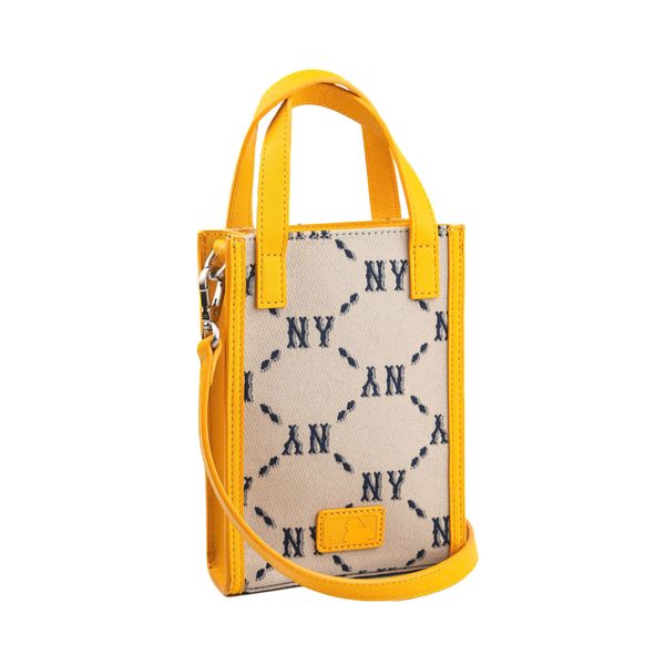  Túi MLB Monogram Diamond Jacquard Màu Vàng 