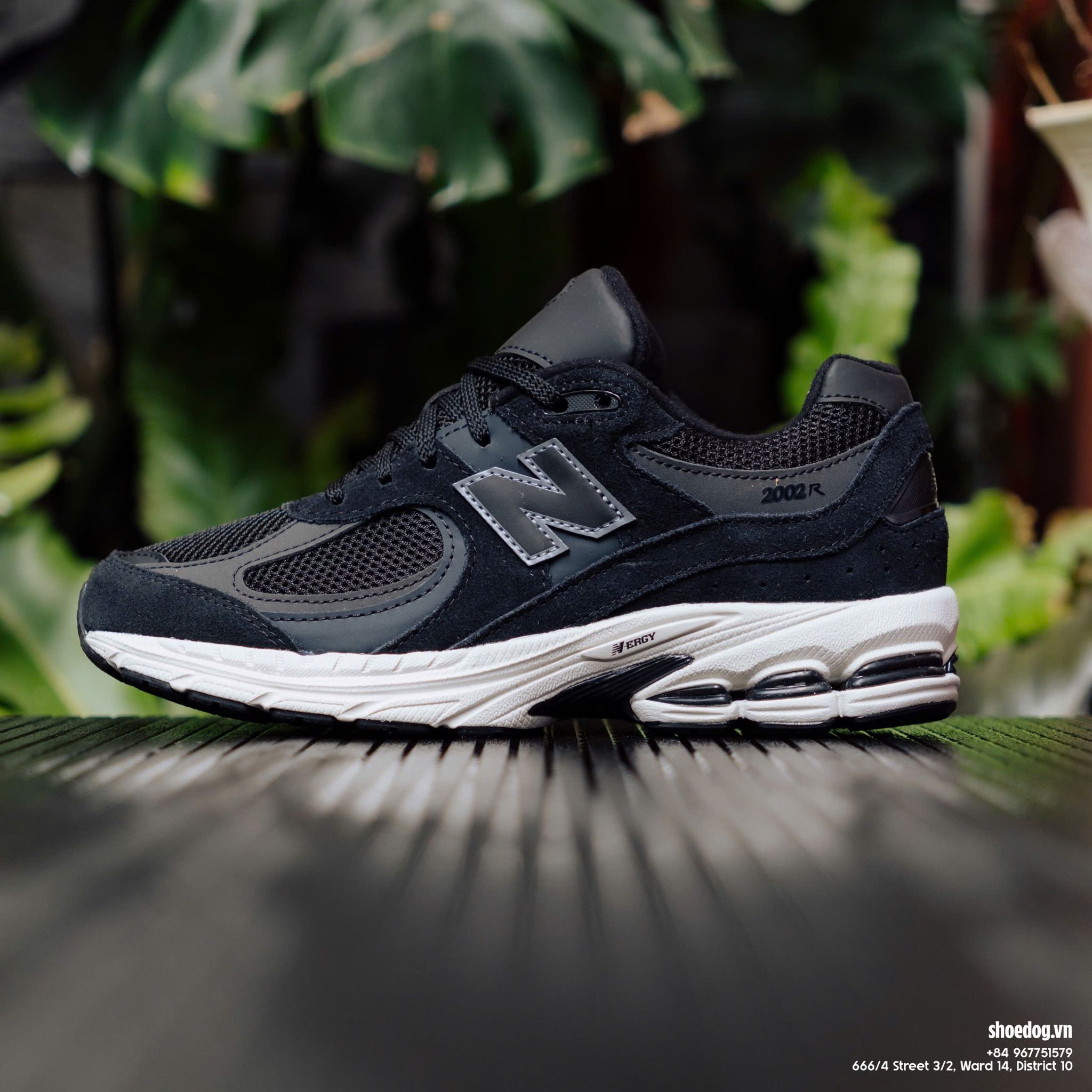  GIÀY NEW BALANCE 2002R 