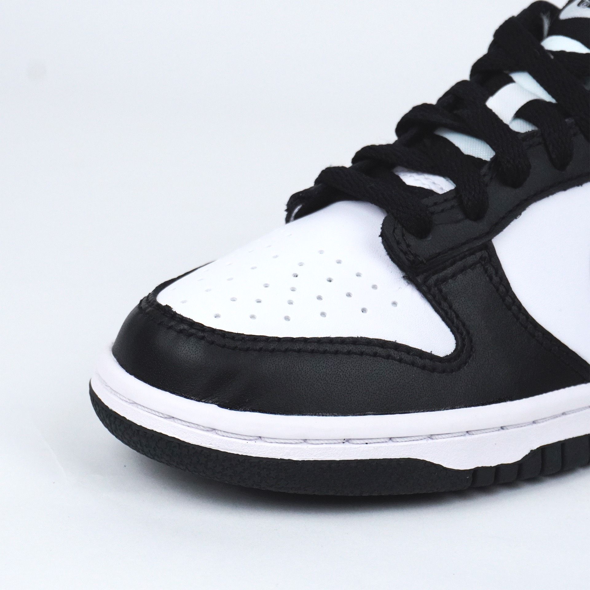  GIÀY NIKE DUNK LOW RETRO WHITE BLACK PANDA 