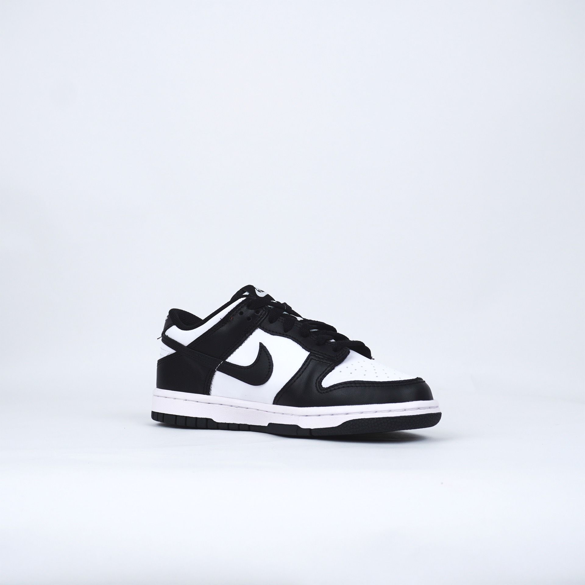  GIÀY NIKE DUNK LOW RETRO WHITE BLACK PANDA 