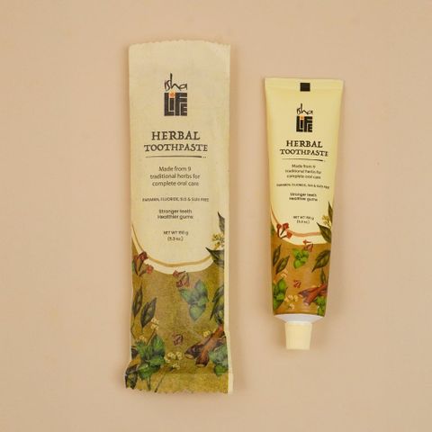  Kem đánh răng thảo dược (không chứa Paraben, Fluoride, SLS và SLES), mang lại sức khoẻ . 