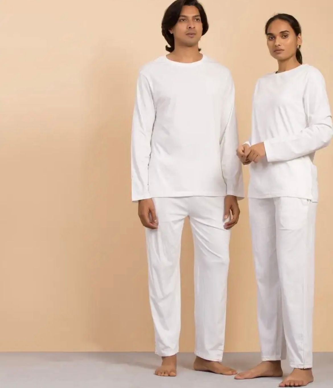  Áo phông thun cotton hữu cơ trắng. 
