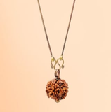  Adiyogi Rudraksha với chuỗi đồng người lớn (năm mặt) được thánh hiến. 