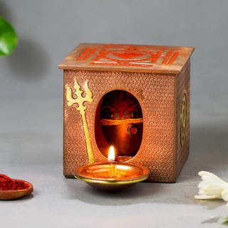  Thánh hiến Linga Bhairavi Gudi hộ trợ về mặt vật chất , gia đình , sức khỏe .Mẫu Linga Bhairavi Devi thu nhỏ cho ngôi nhà của bạn. 